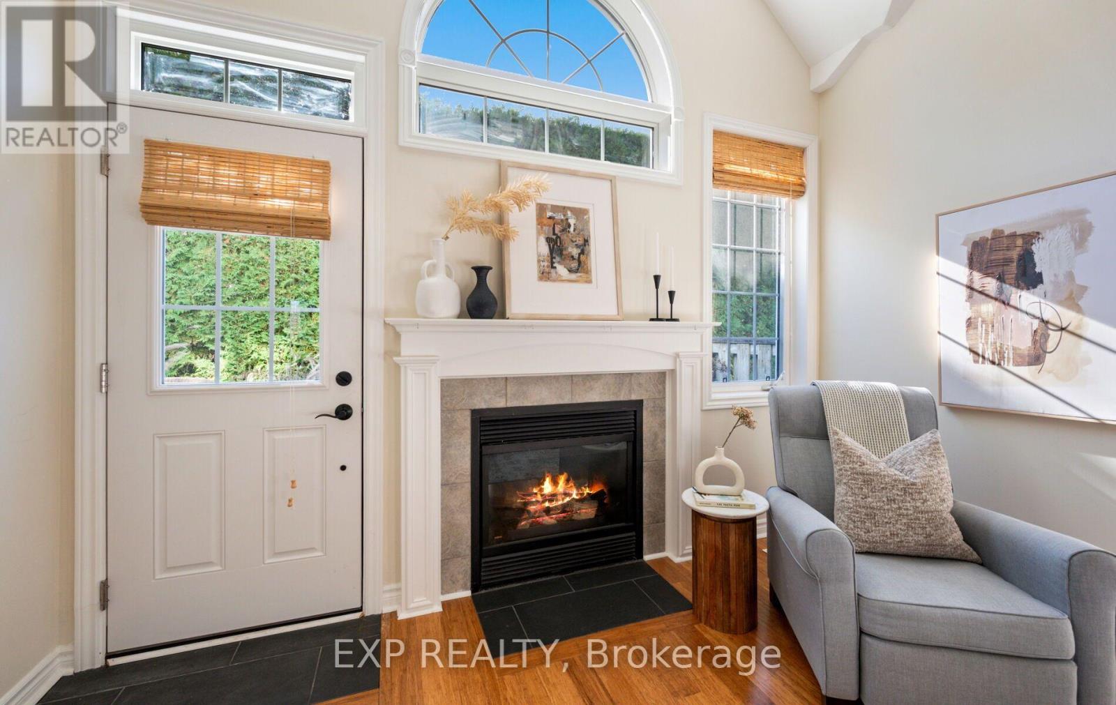 27 - 110 Napier Street W Property Photo 8