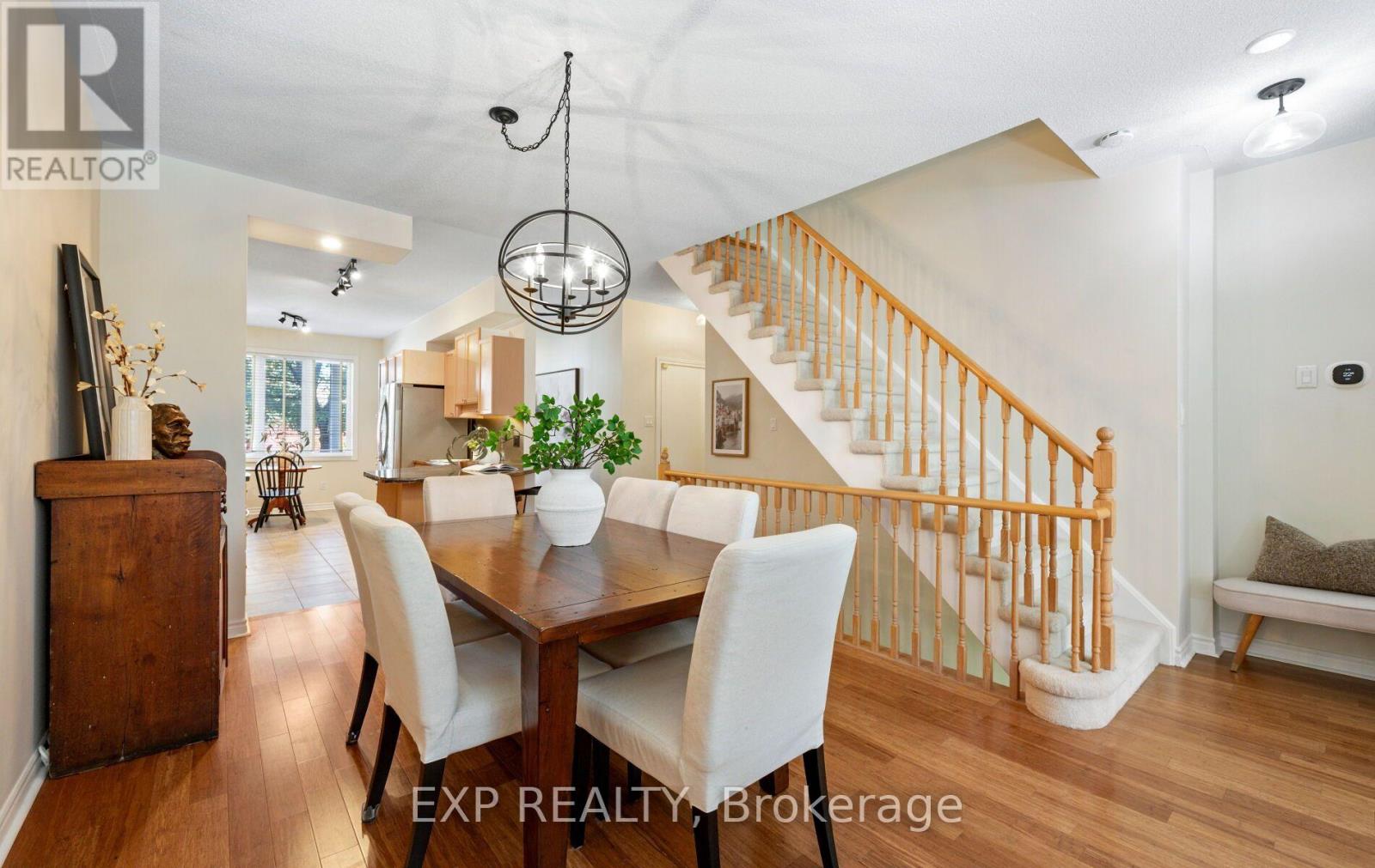 27 - 110 Napier Street W Property Photo 10