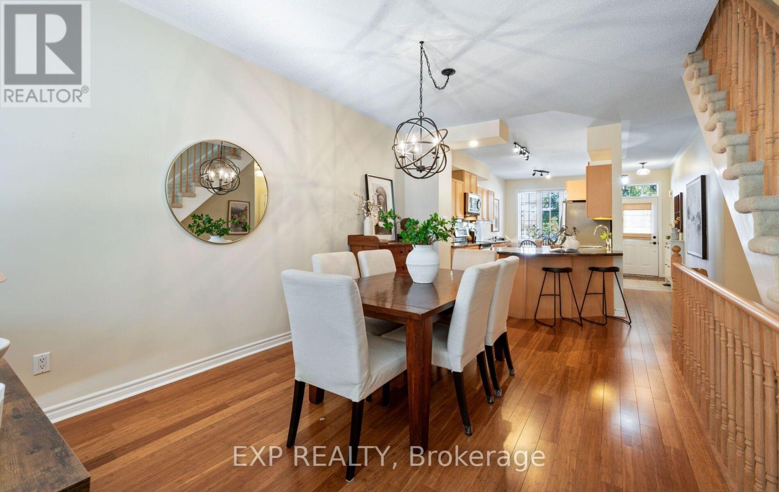 27 - 110 Napier Street W Property Photo 11