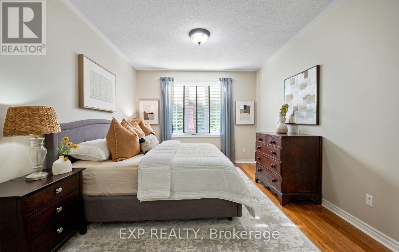 27 - 110 Napier Street W Property Photo 20