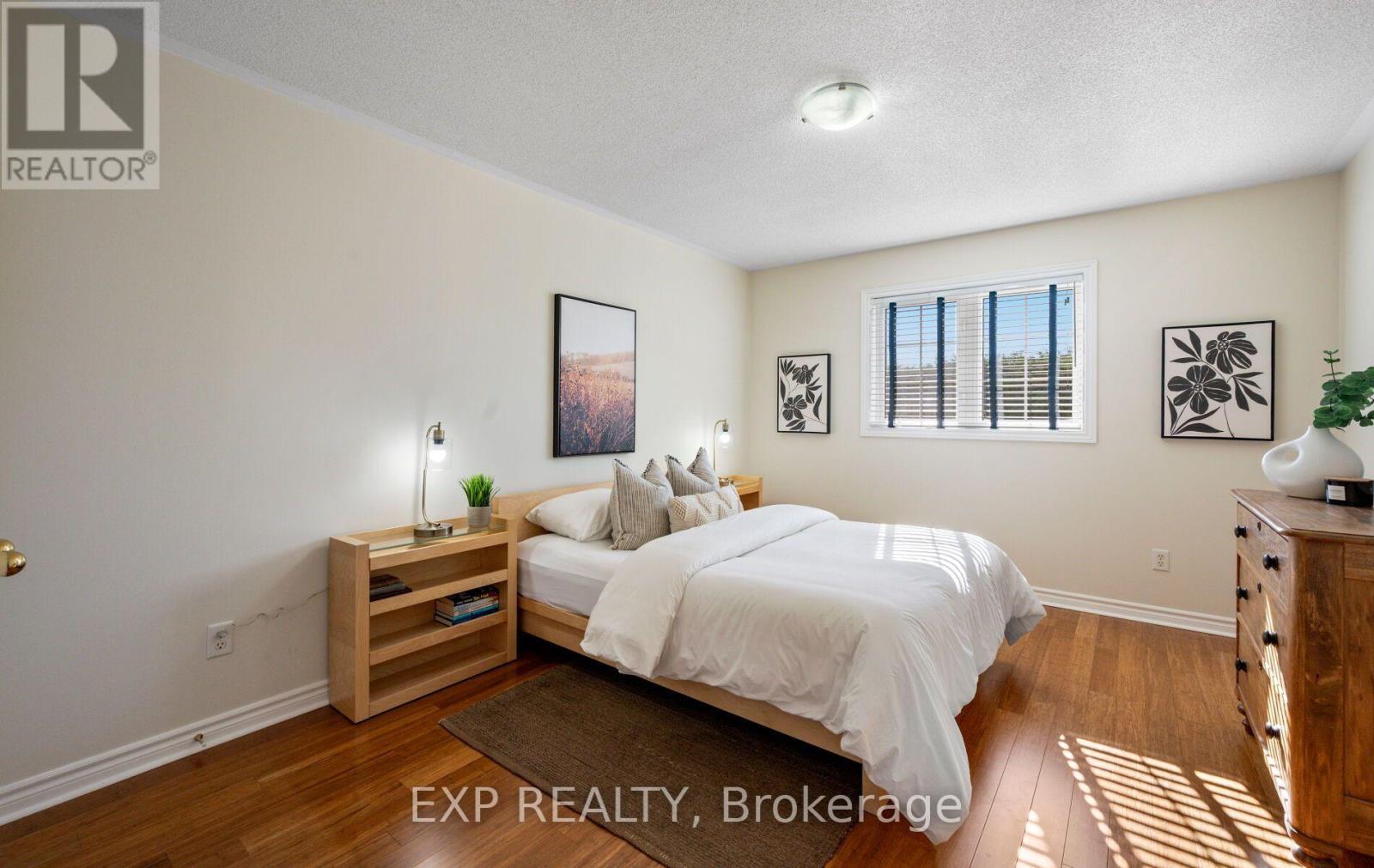 27 - 110 Napier Street W Property Photo 29
