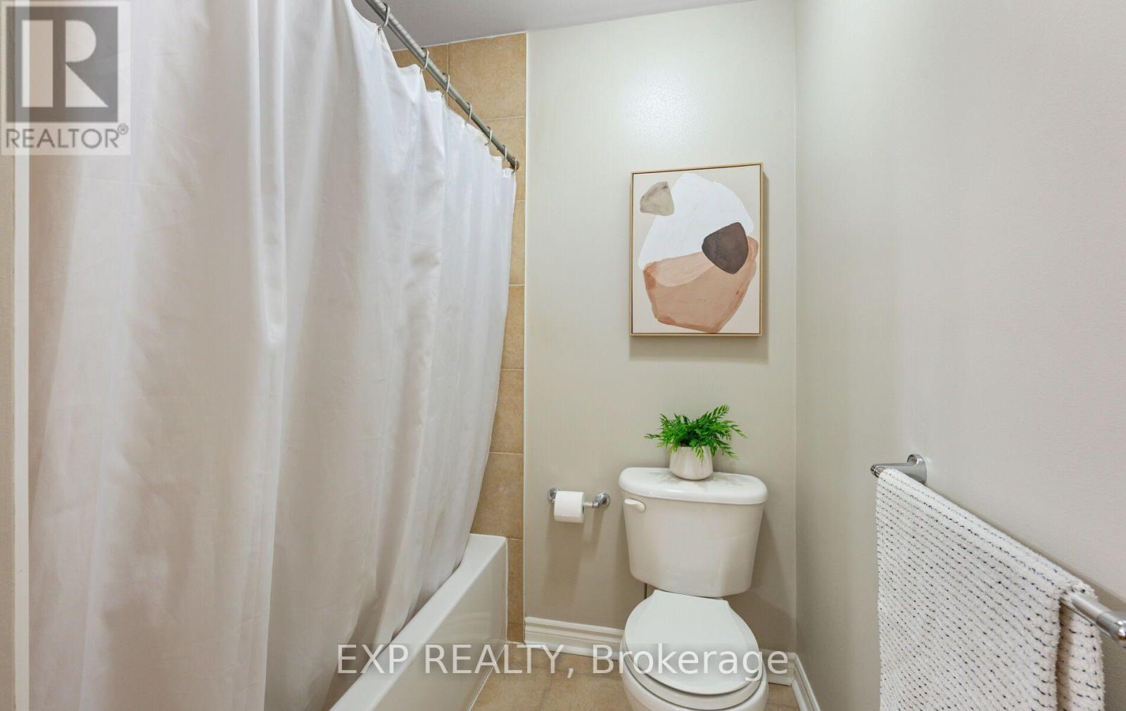 27 - 110 Napier Street W Property Photo 34