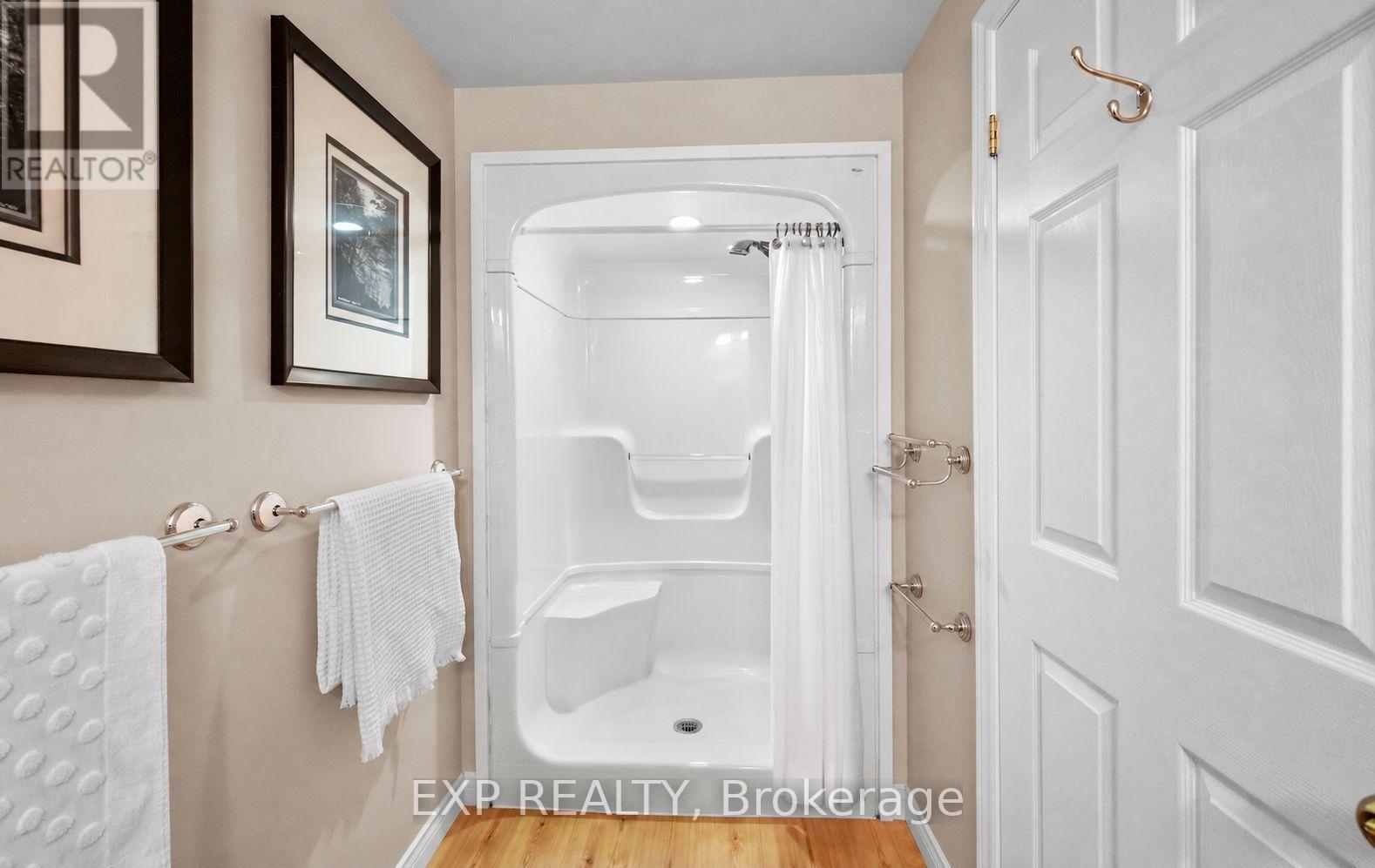 27 - 110 Napier Street W Property Photo 42