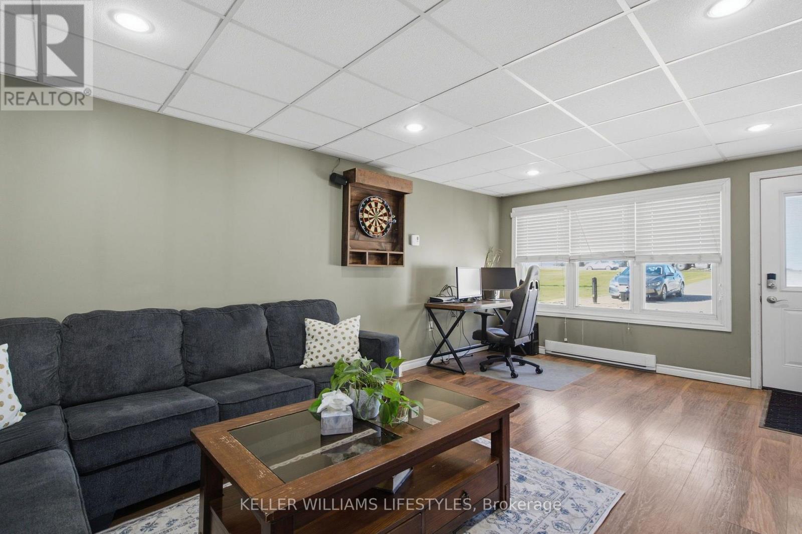 7512 Fairview Road Property Photo 18
