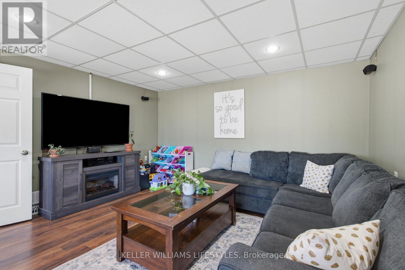 7512 Fairview Road Property Photo 19