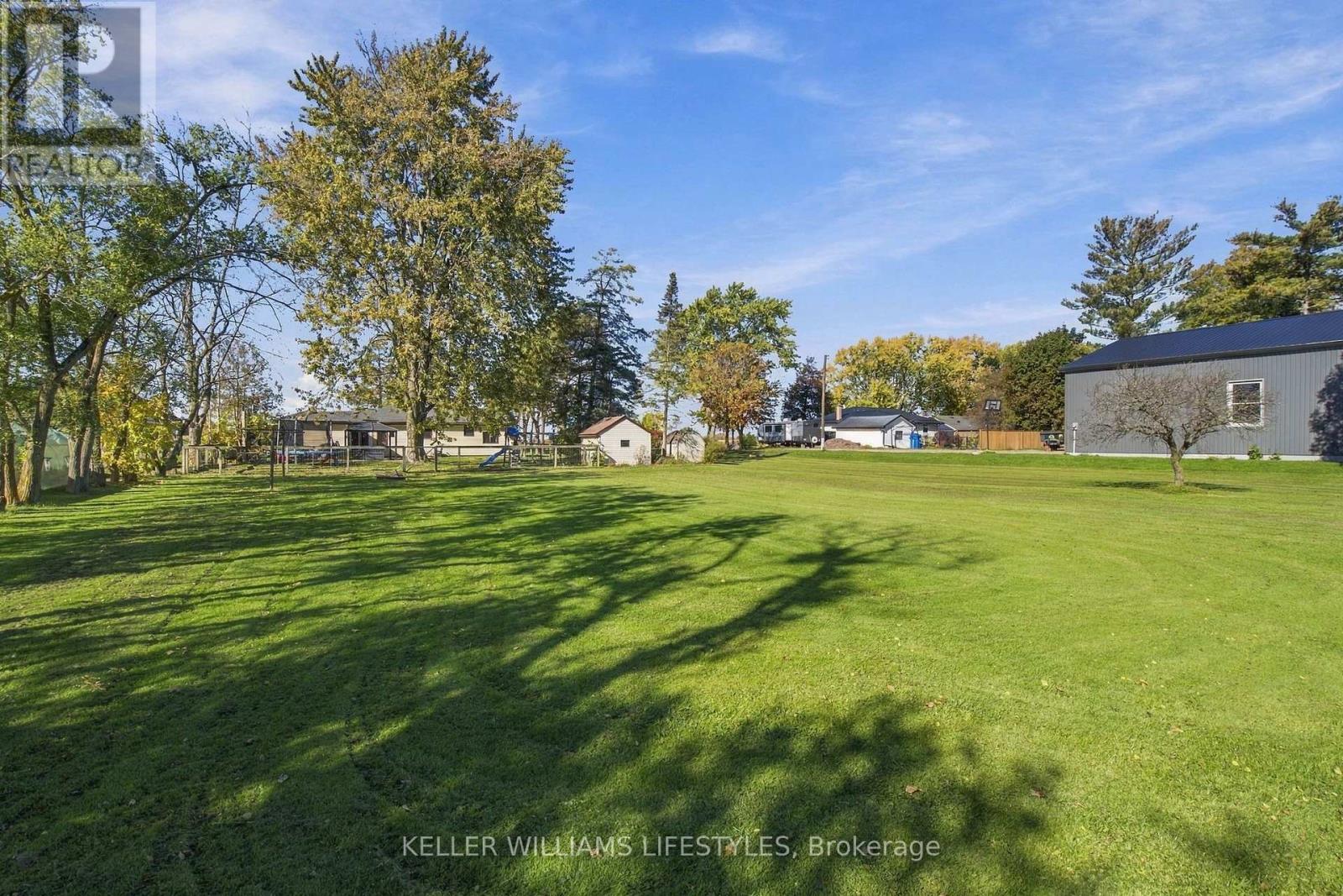 7512 Fairview Road Property Photo 38