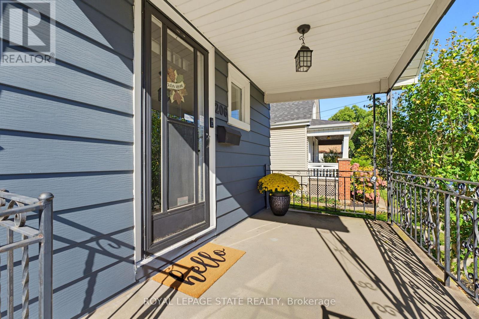 206 Craigroyston Road Property Photo 4