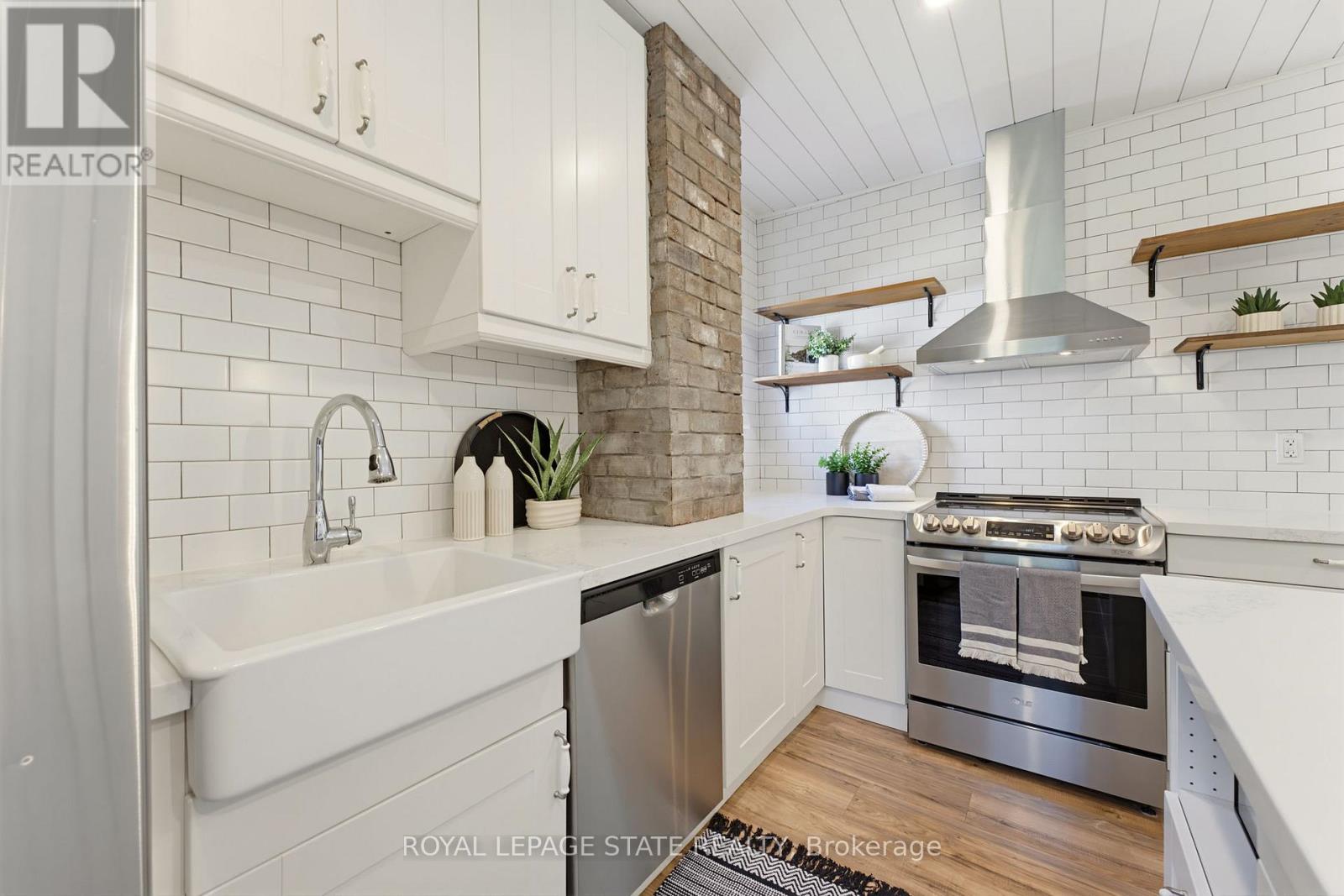 206 Craigroyston Road Property Photo 15