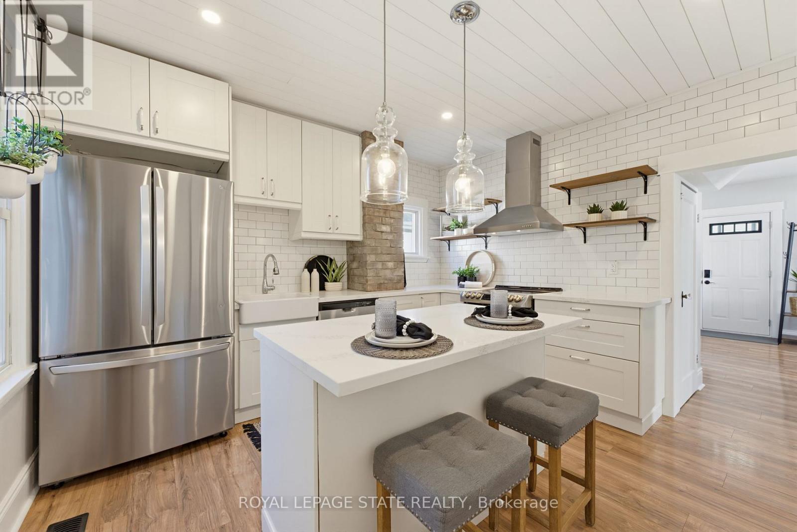 206 Craigroyston Road Property Photo 16