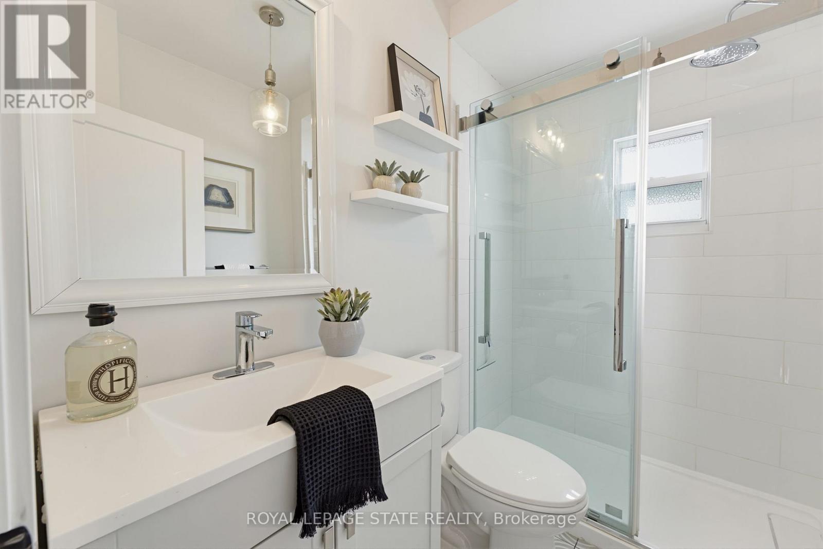 206 Craigroyston Road Property Photo 18