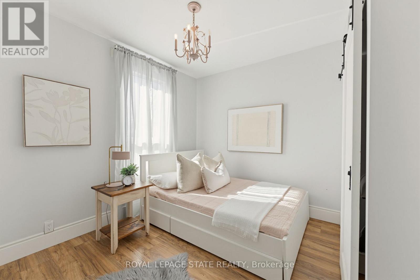 206 Craigroyston Road Property Photo 19