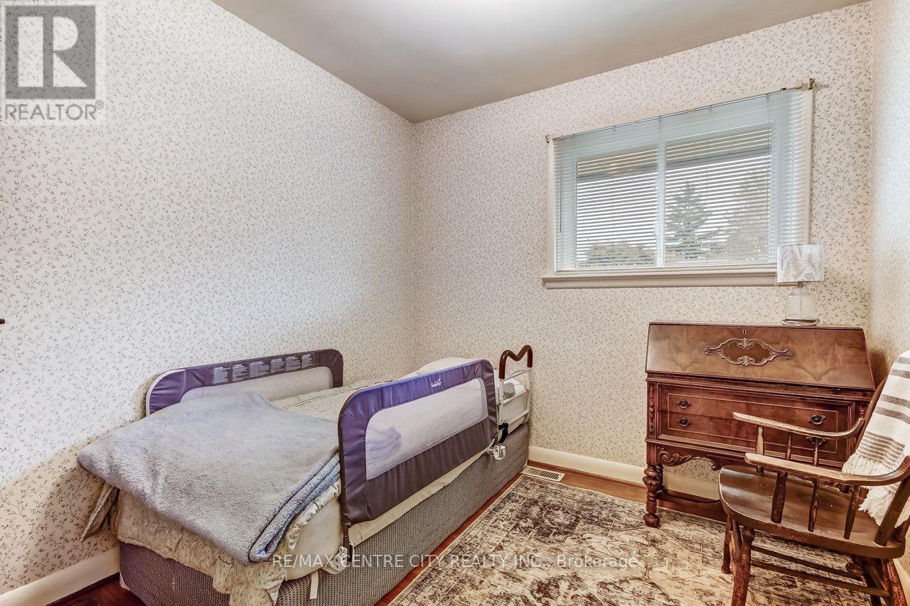 19 Rapelje Street Property Photo 9