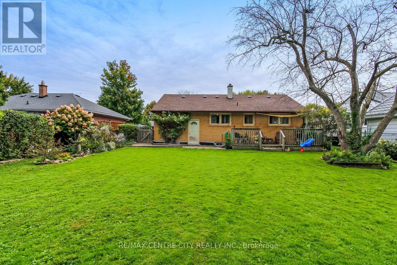 19 Rapelje Street Property Photo 22