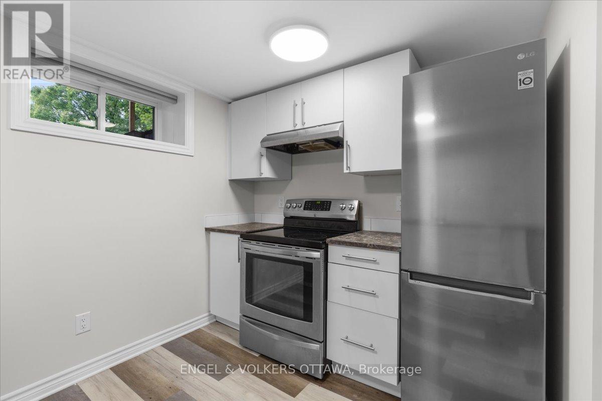 B - 616 Browning Avenue Property Photo 6
