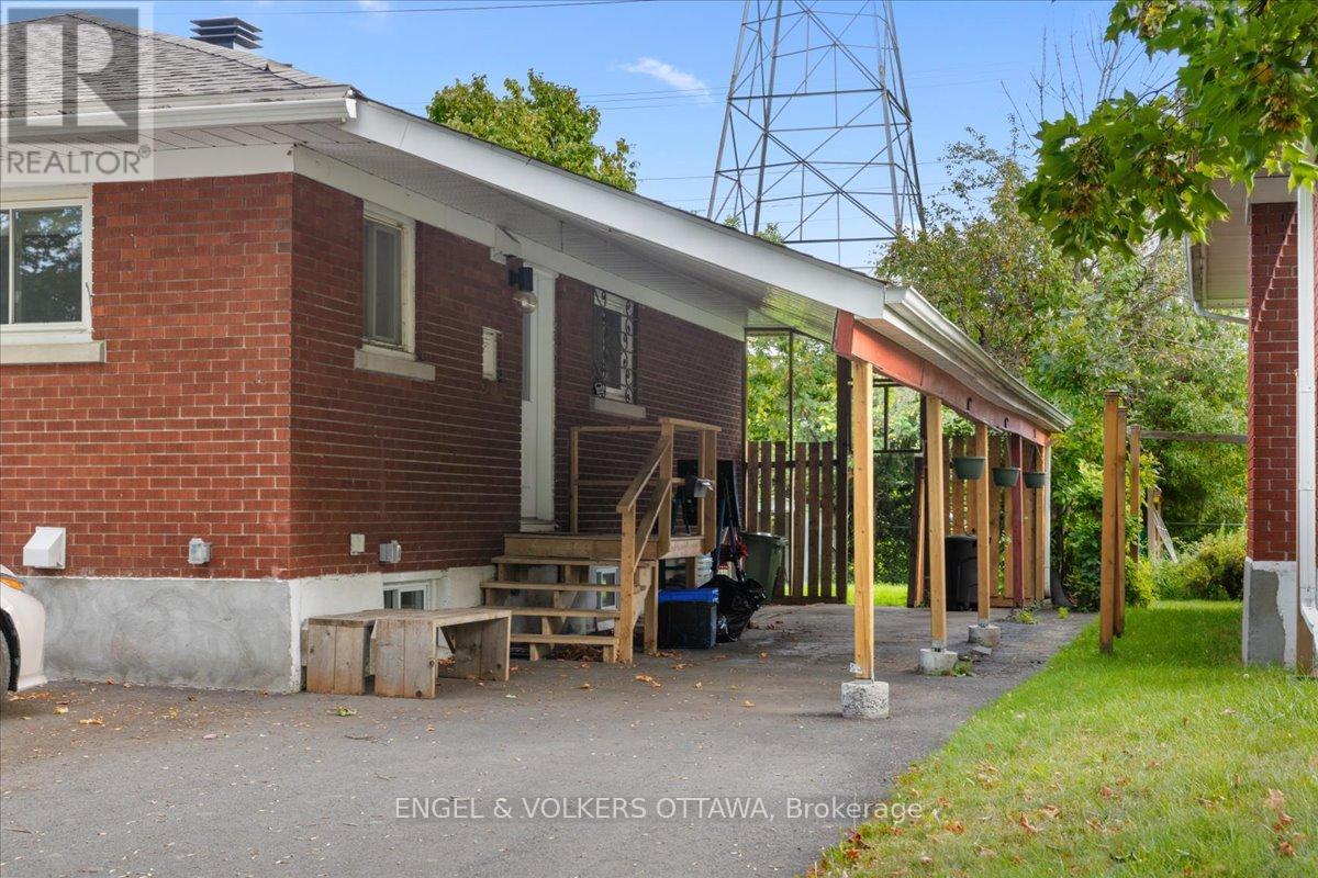B - 616 Browning Avenue Property Photo 22