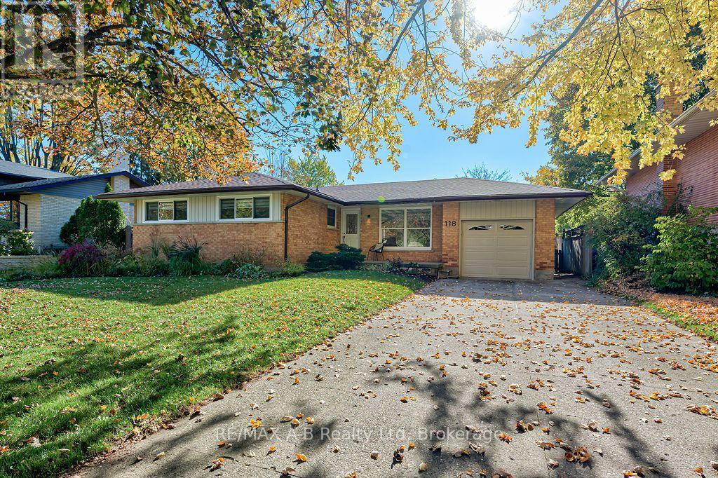 118 FEICK CRESCENT Property Photo 1