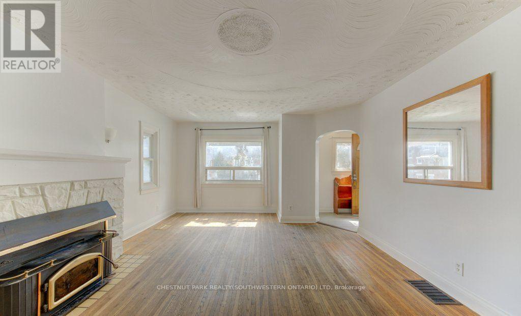 8 Marshall Street Property Photo 8