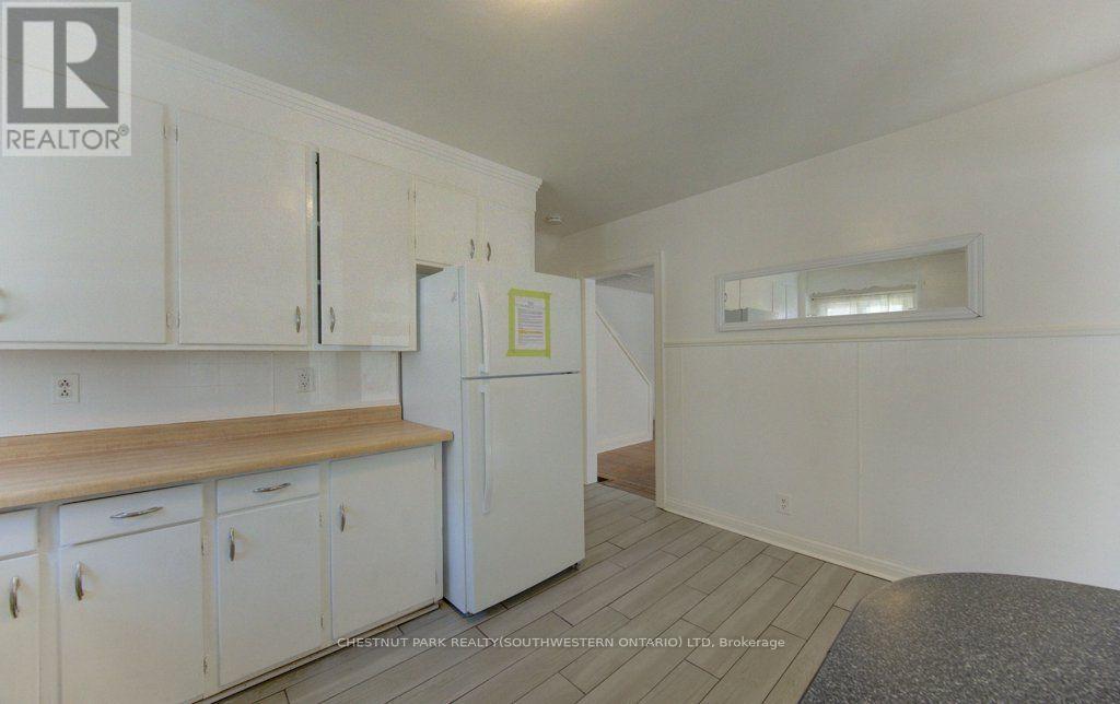 8 Marshall Street Property Photo 11