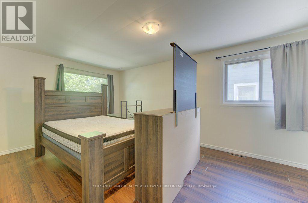 8 Marshall Street Property Photo 15