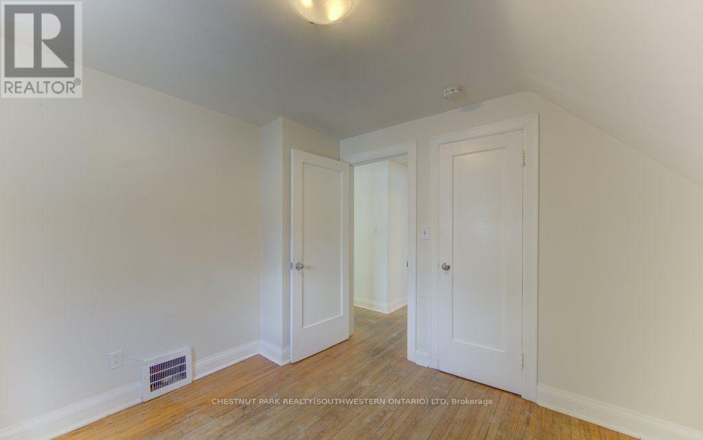 8 Marshall Street Property Photo 20