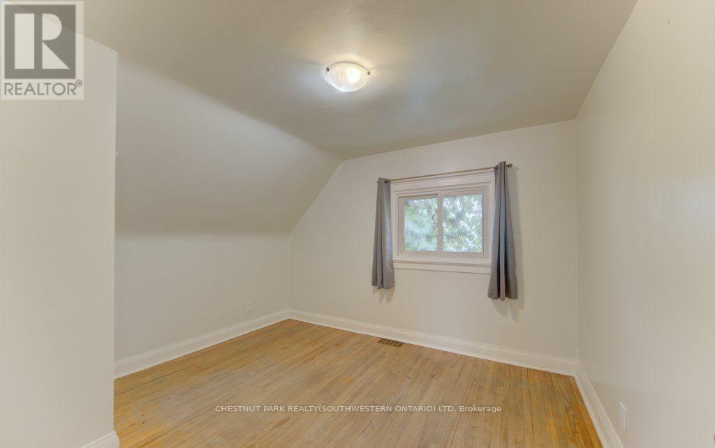 8 Marshall Street Property Photo 21