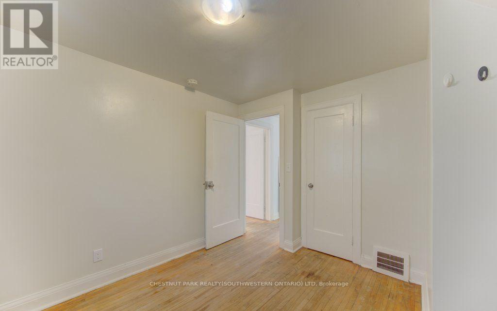 8 Marshall Street Property Photo 22
