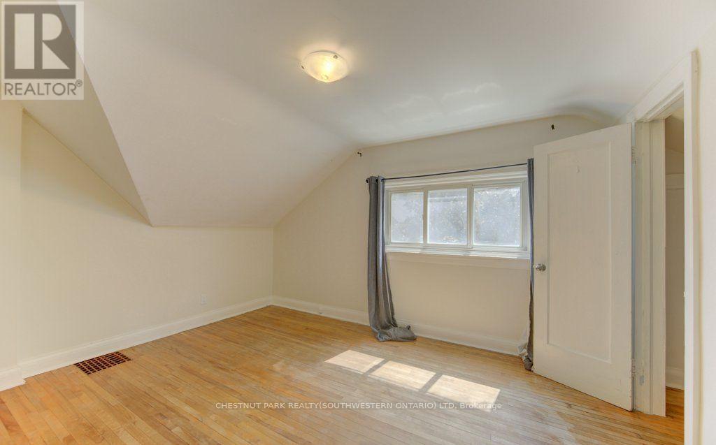 8 Marshall Street Property Photo 23