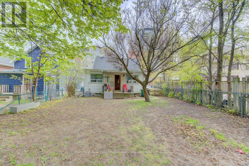 8 Marshall Street Property Photo 30