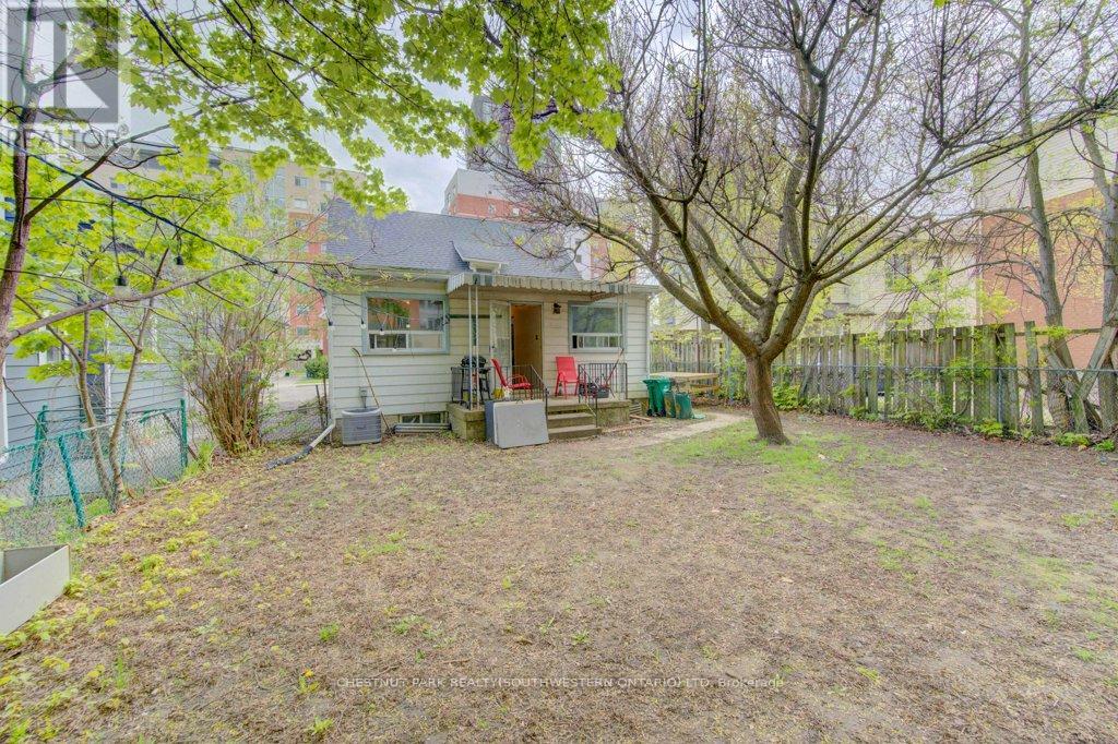 8 Marshall Street Property Photo 31