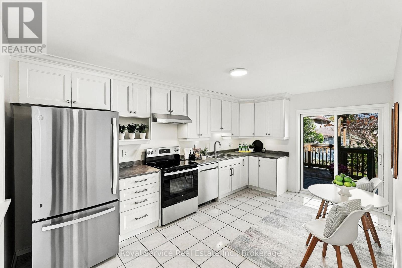 432 Duffy Street Property Photo 14