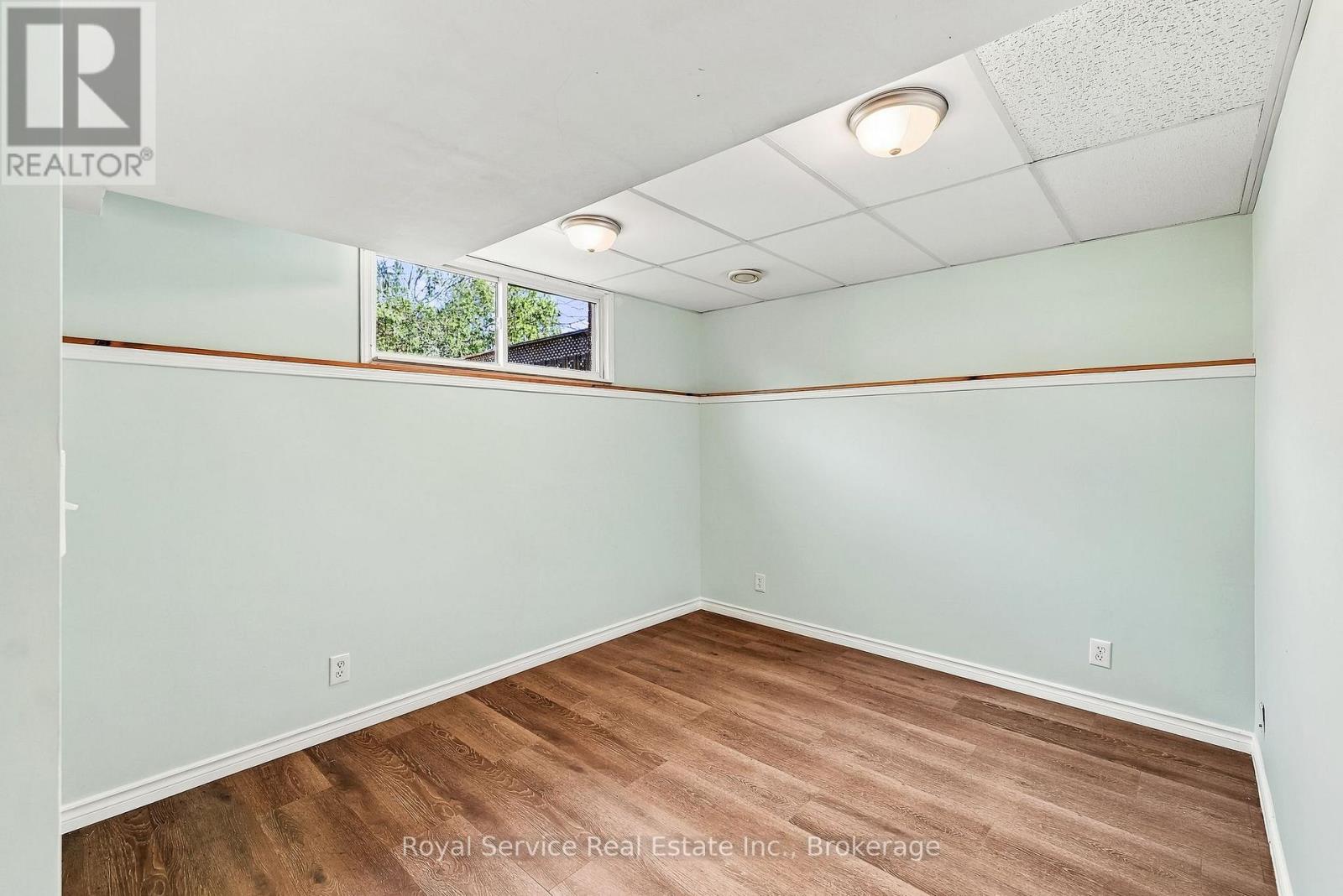 432 Duffy Street Property Photo 33
