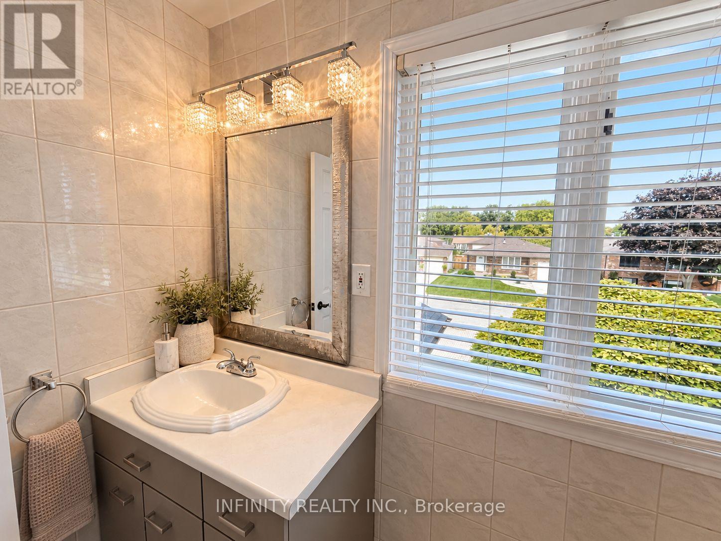 683 Gauthier Drive Property Photo 32