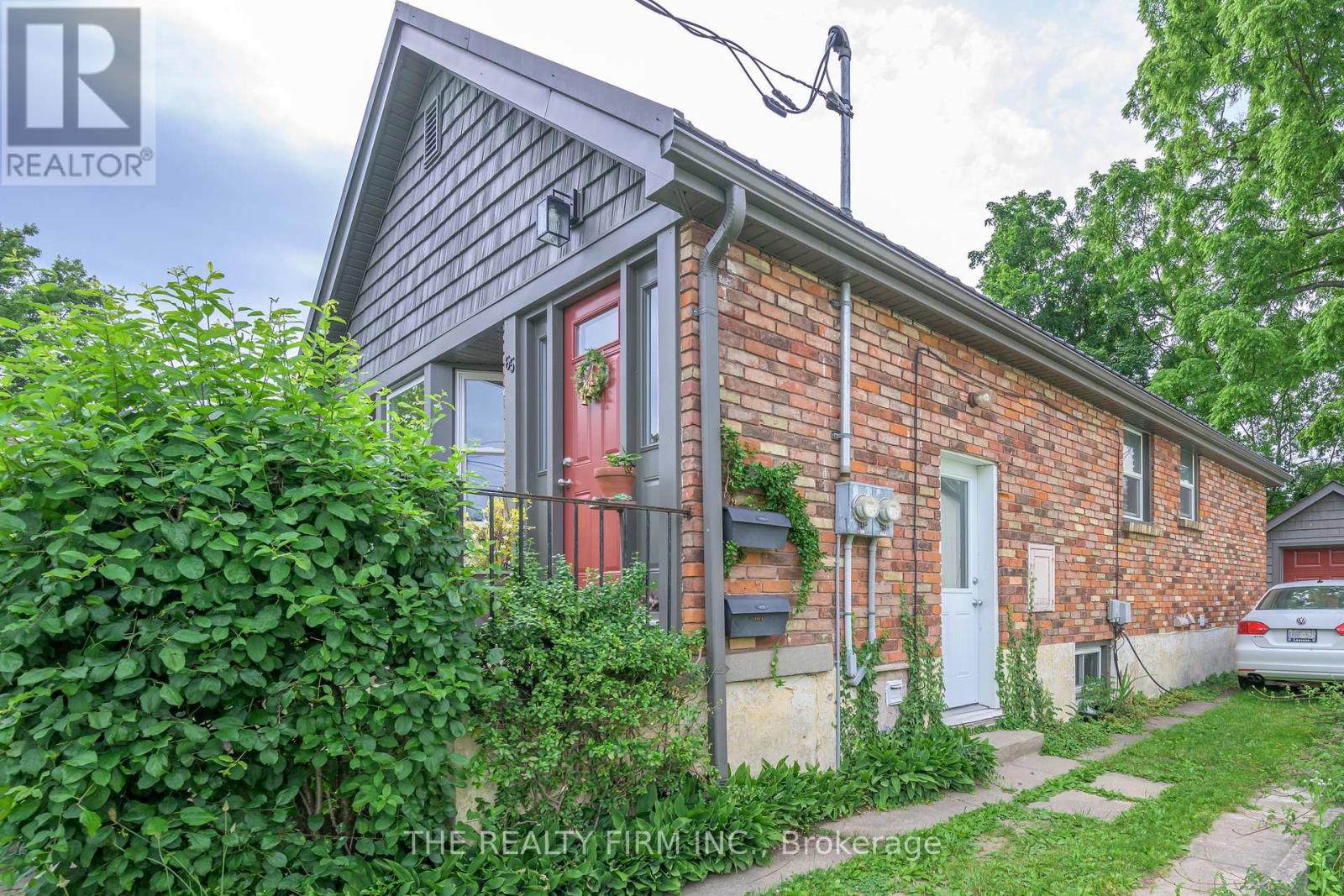 LOWER - 65 BYRON AVENUE E Property Photo 1