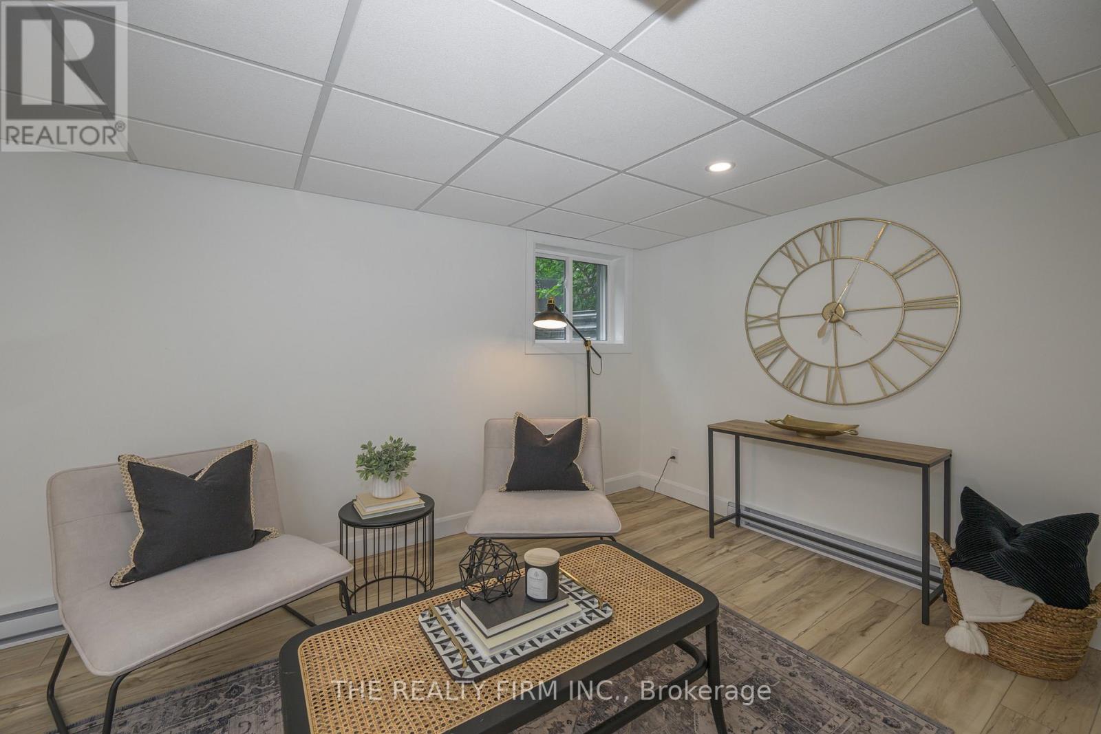 Lower - 65 Byron Avenue E Property Photo 11