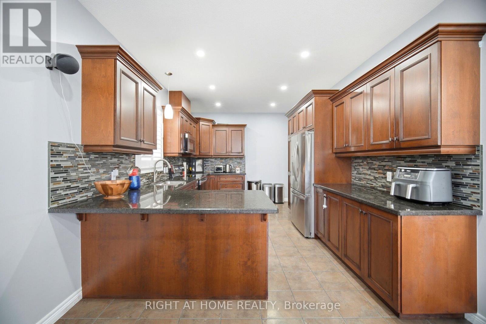 79 Garinger Crescent Property Photo 17