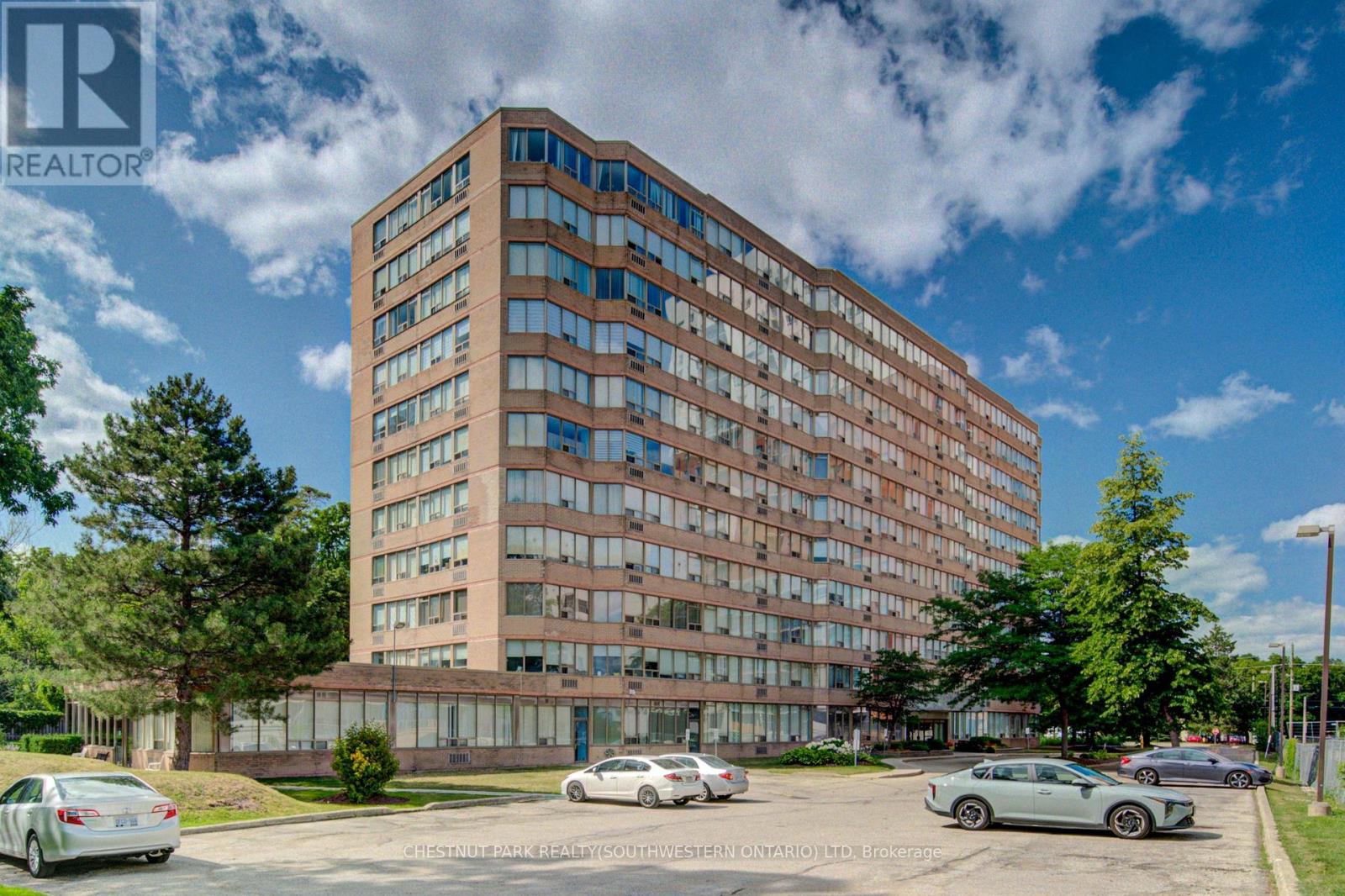 604 - 3227 KING STREET E Property Photo 1
