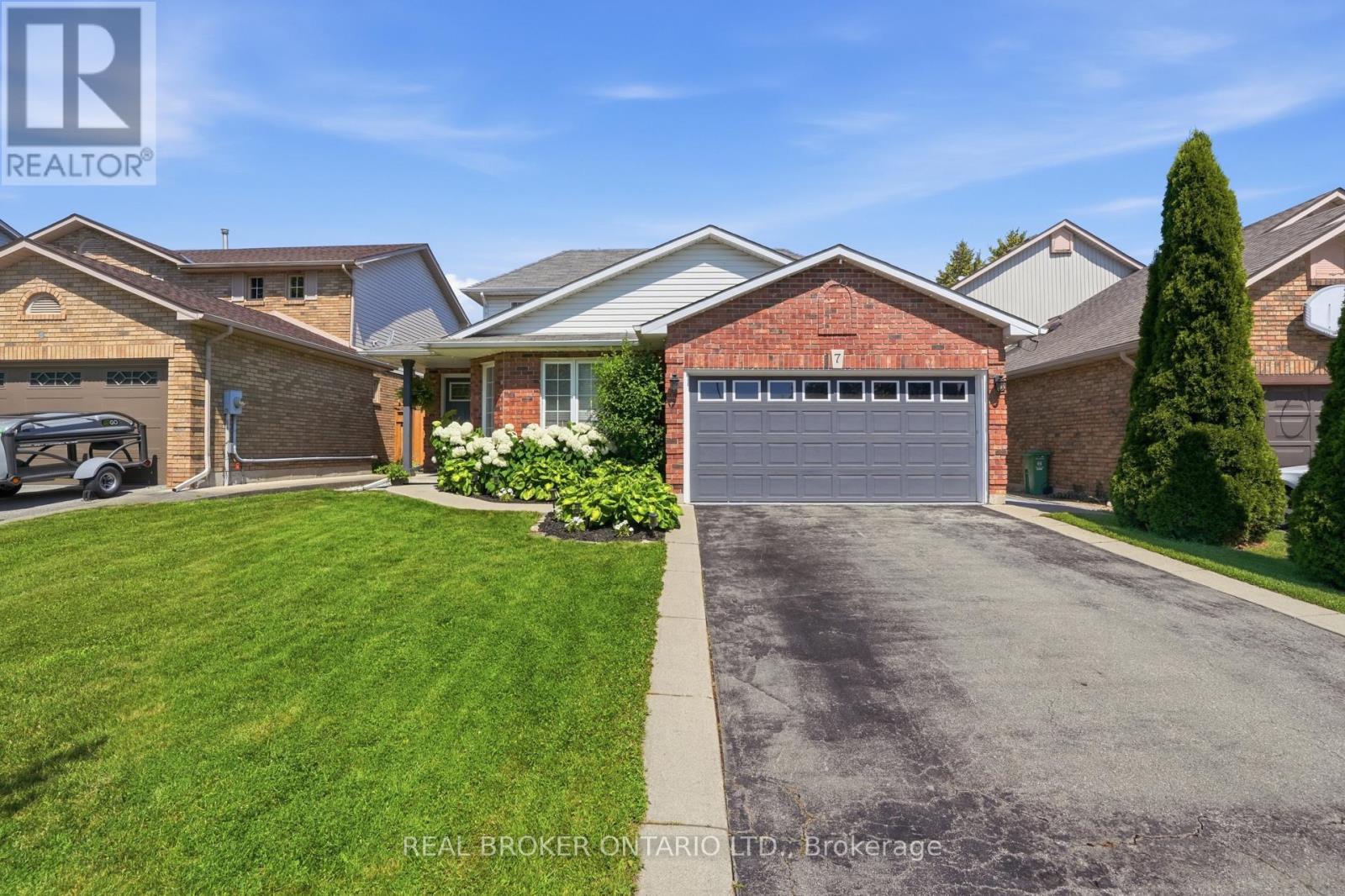 7 ROCKHAVEN LANE Property Photo 1
