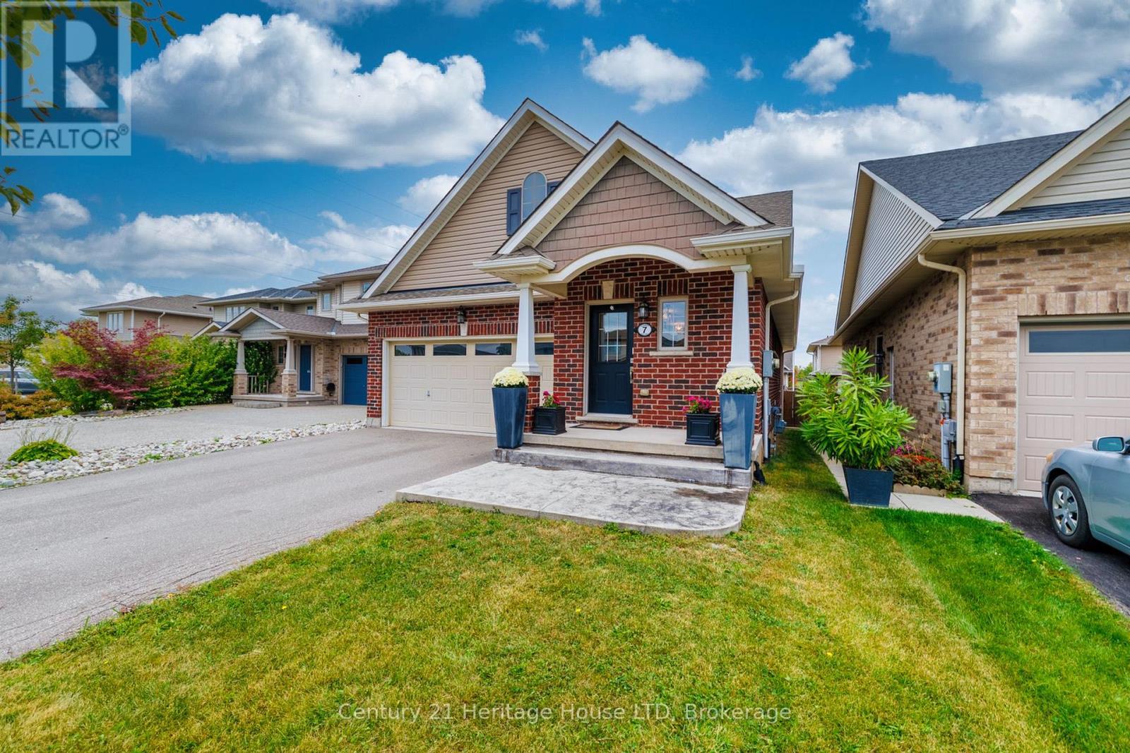 7 Kenmar Court Property Photo 2