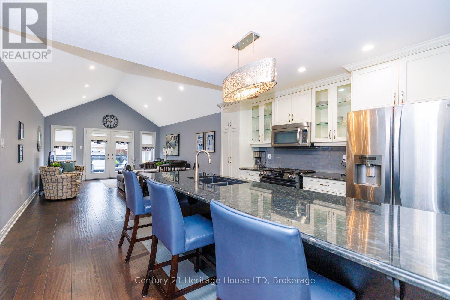 7 Kenmar Court Property Photo 6