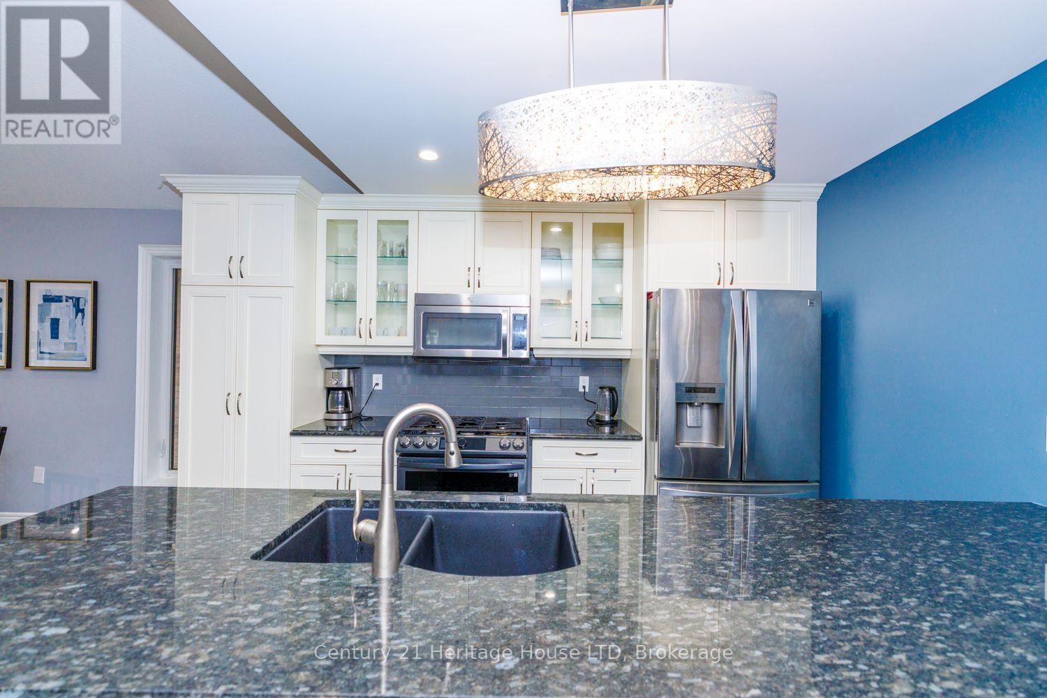7 Kenmar Court Property Photo 7