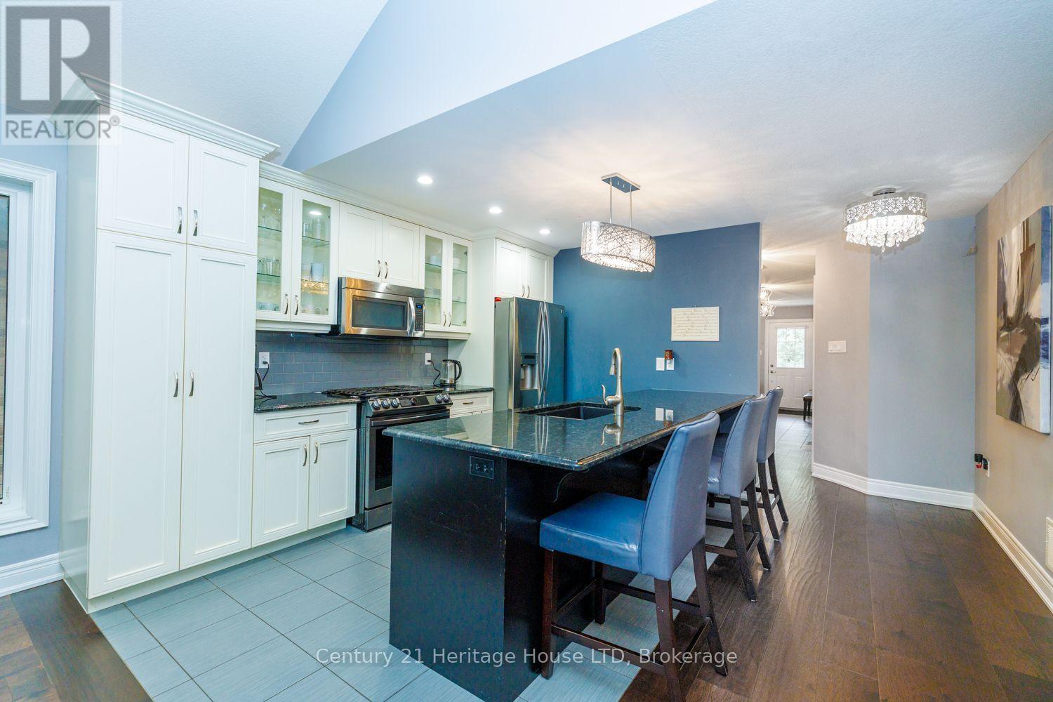 7 Kenmar Court Property Photo 8