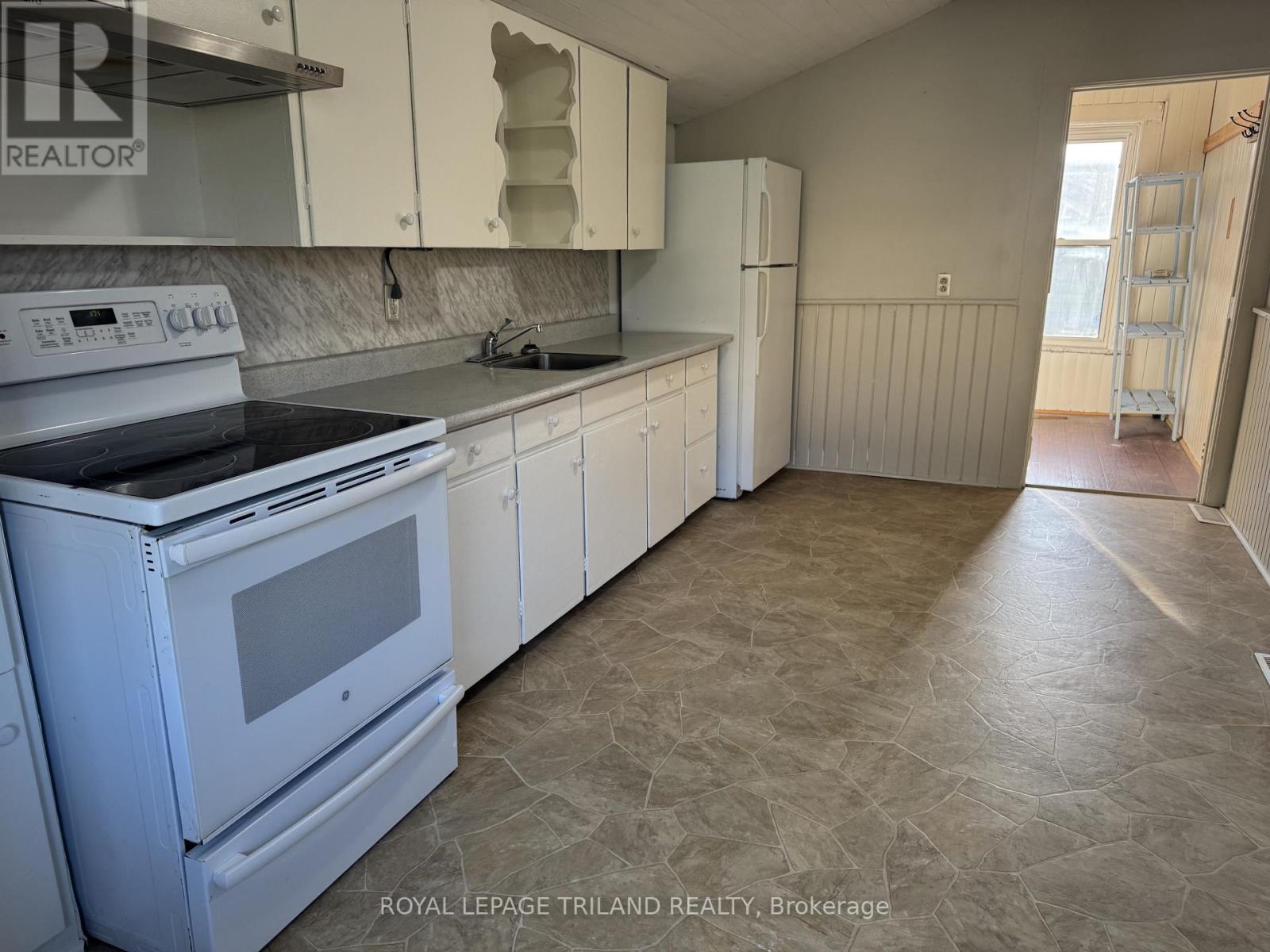 21 Owaissa Street Property Photo 6