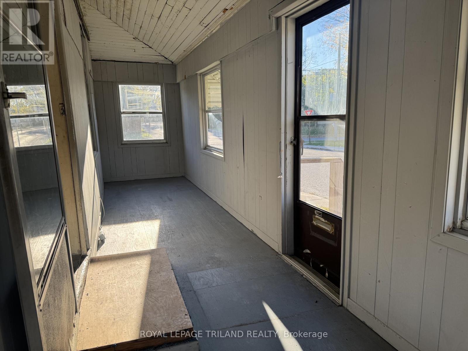 21 Owaissa Street Property Photo 14
