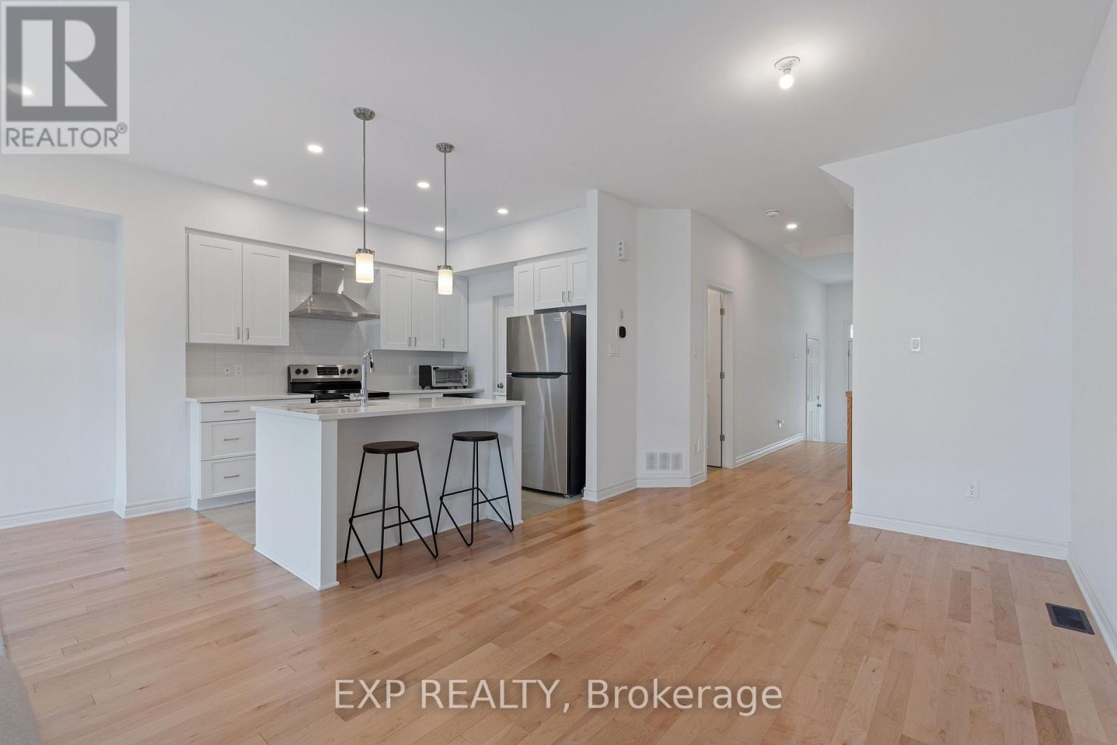 677 Cordelette Circle Property Photo 6
