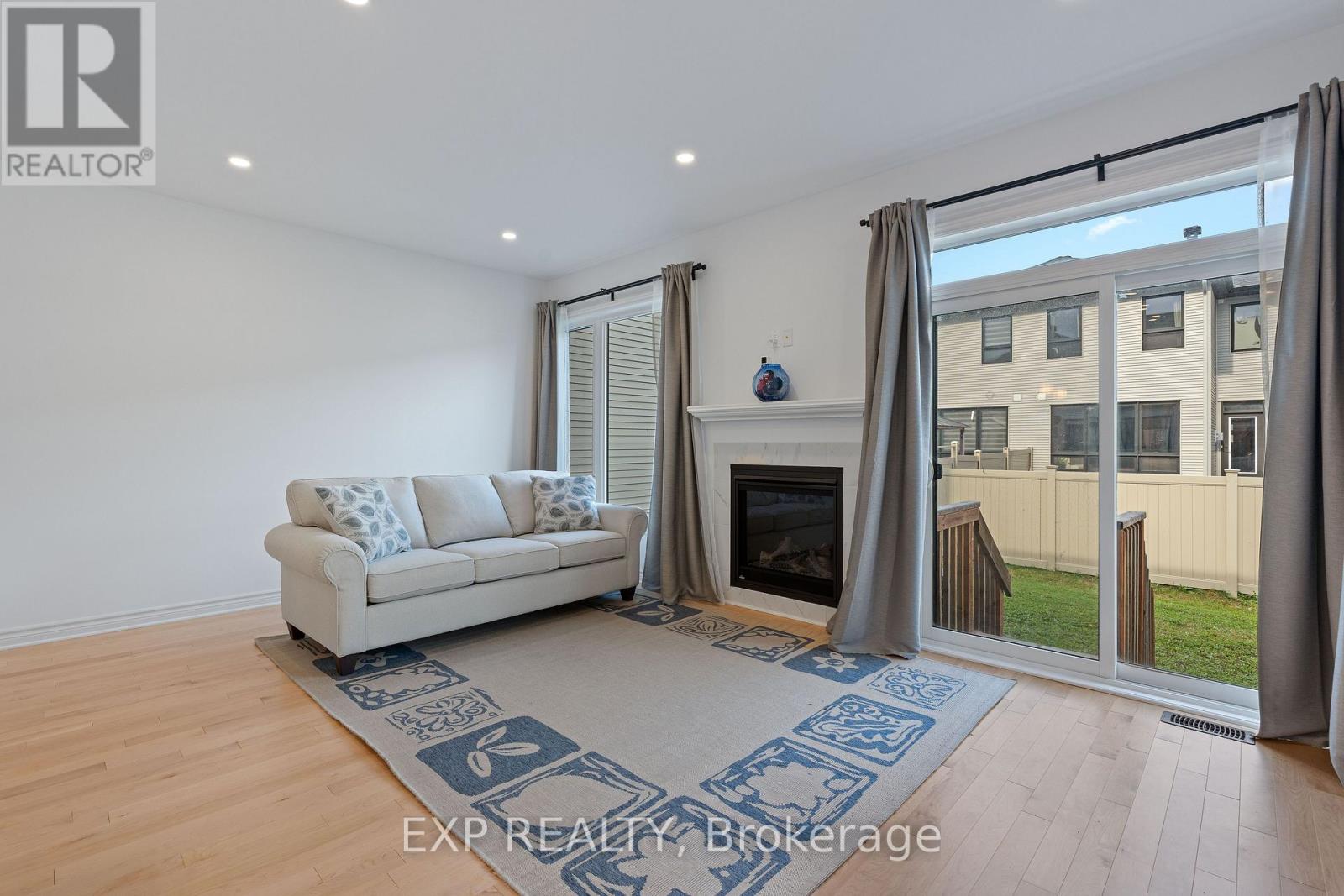 677 Cordelette Circle Property Photo 8