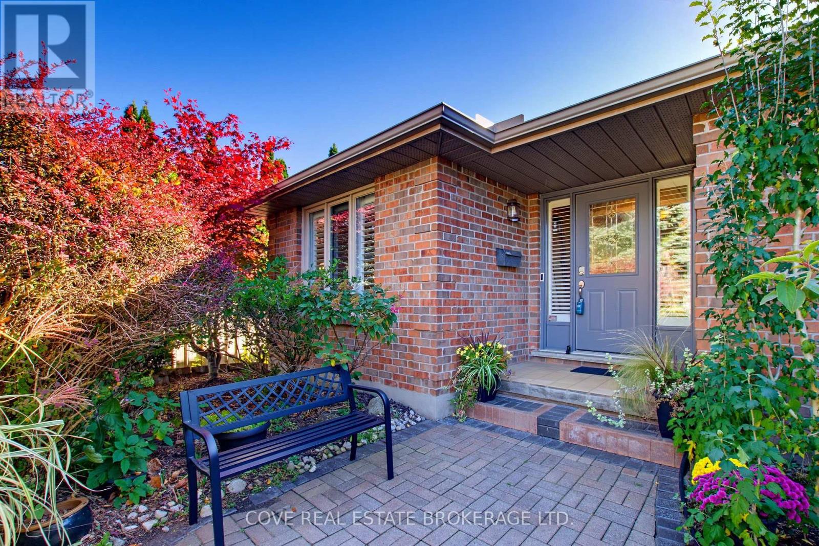 91 Sunnyside Drive Property Photo 2