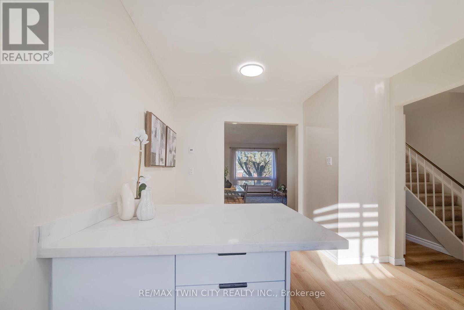 25 - 121 Morgan Avenue Property Photo 12