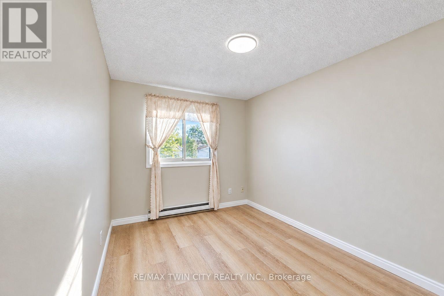 25 - 121 Morgan Avenue Property Photo 27