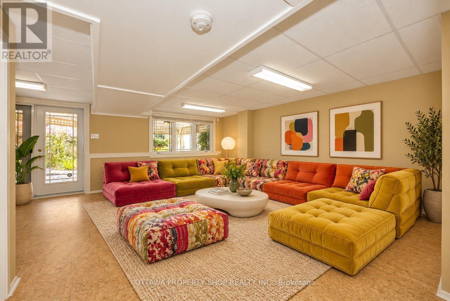3146 Dumaurier Avenue Property Photo 7