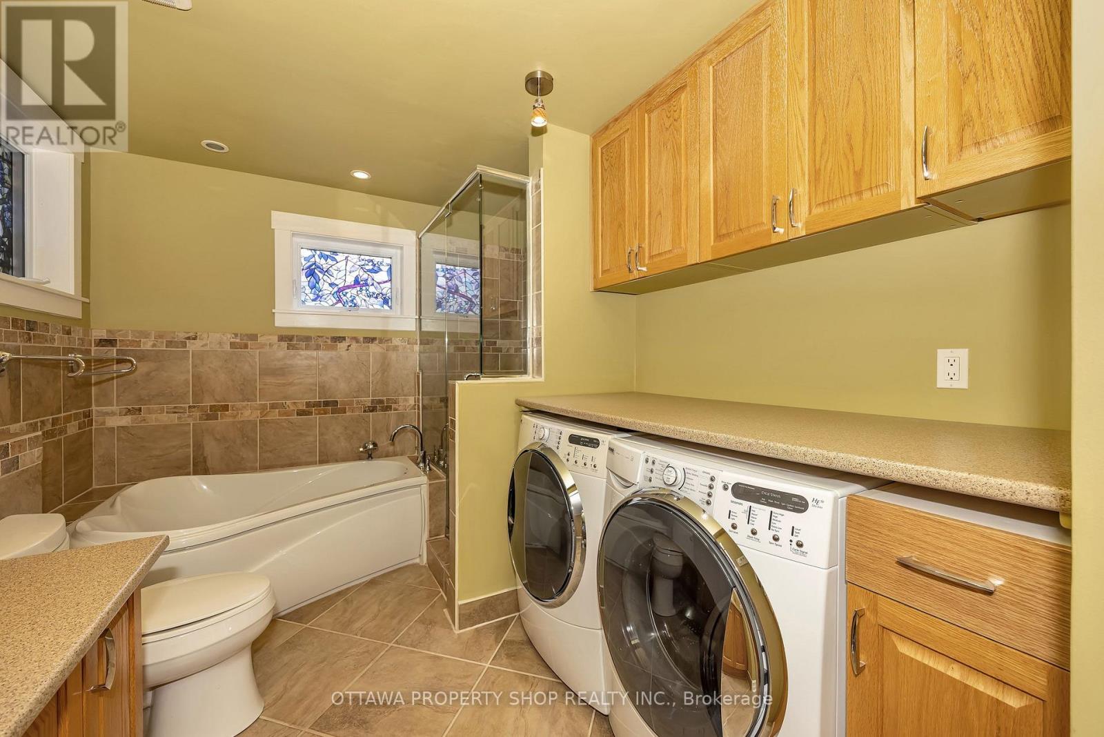 3146 Dumaurier Avenue Property Photo 19